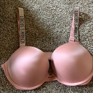 Victoria’s Secret very sexy push up bra 34D